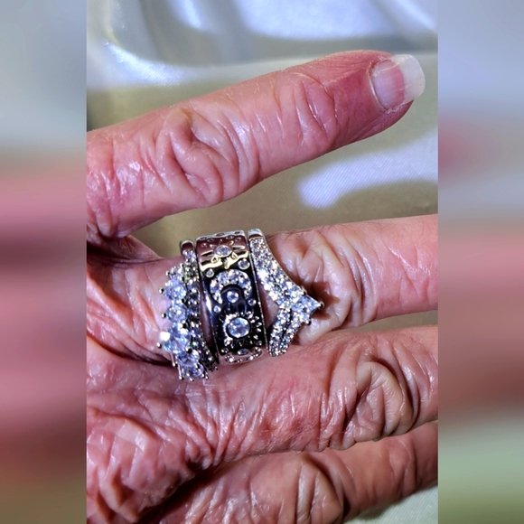 Jewelry - VIDEO - WHITE GOLD OVER COPPER!  CROWN MOON & STARS RING